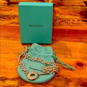 Tiffany’s necklace